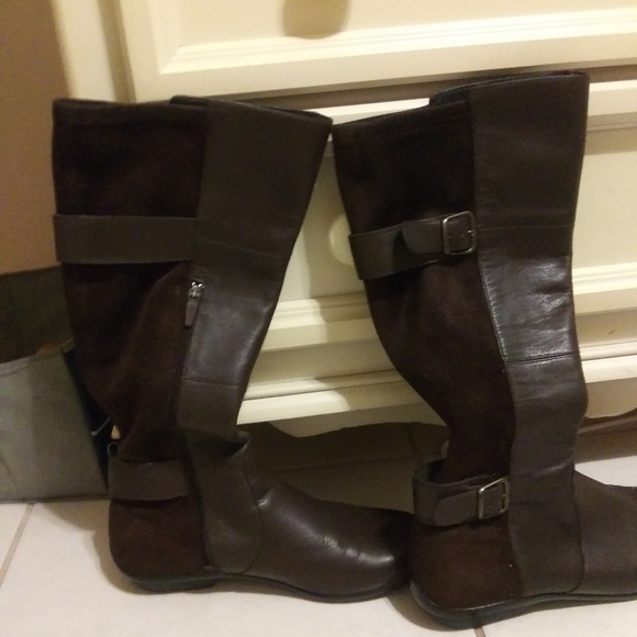 Dansko Shoes - Lovely brown boot